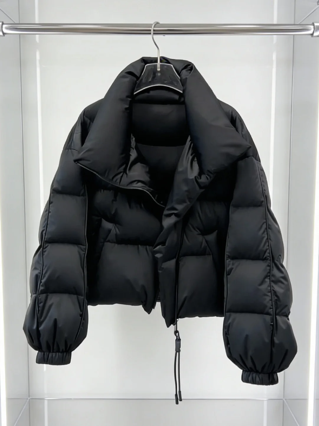 

High Quality Stylish Black Cotton Jacket Women's Fashionable Casual Thick Outerwear Trendy Winter New Arrival