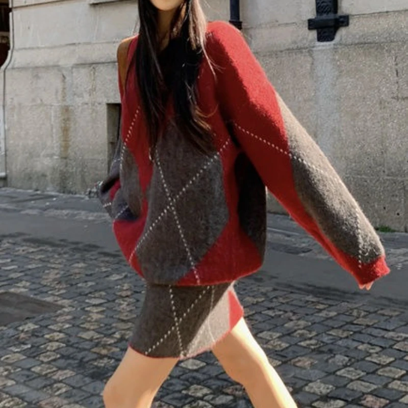 

Lazy Wind Suit 2025 Autumn and Winter Women's Red Rhombic Soft Glutinous Sweater Sweater High Waist Hip Skirt Two-piece Suit