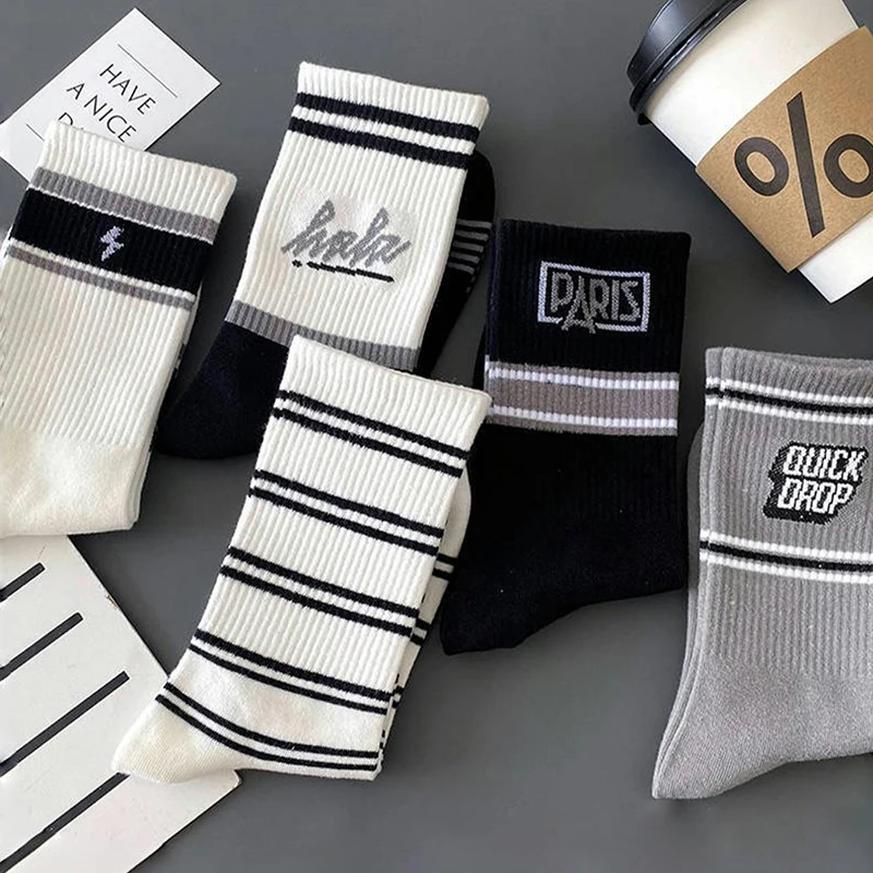 5 Pairs Four Seasons Unisex Fashion College Style Striped/Letter/Lightning Pattern Print Versatile Long Tube Sports Socks