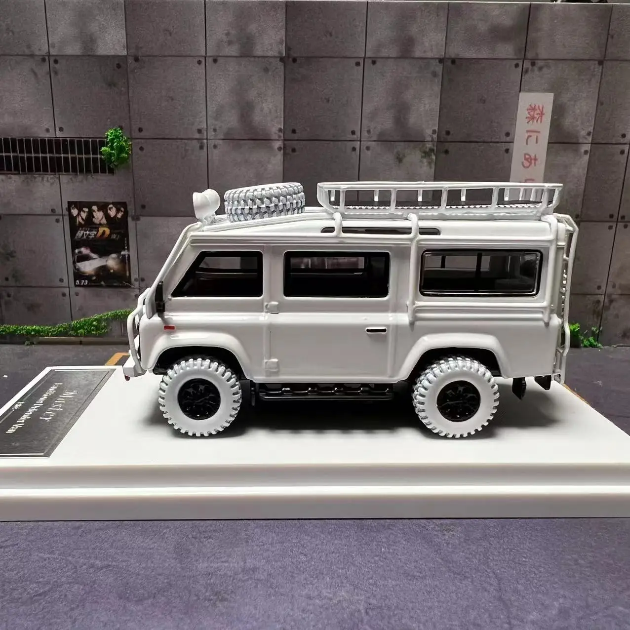 Carro modelo mestre 1/64 Defender VAN