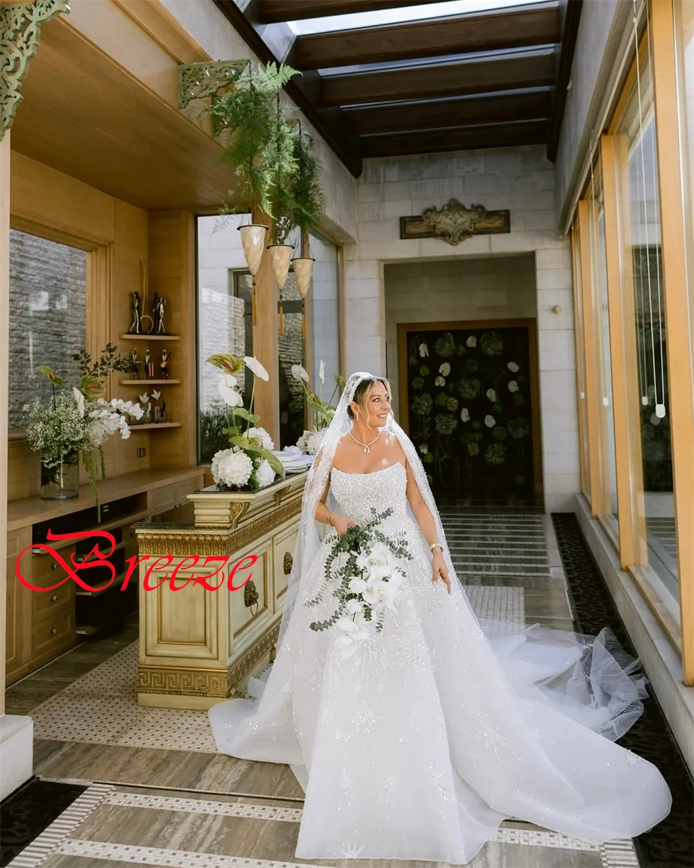 Vestido de novia de Organza blanco elegante personalizado, vestidos de novia de cristal sin tirantes de alta calidad, vestido de cola con cremallera en la espalda