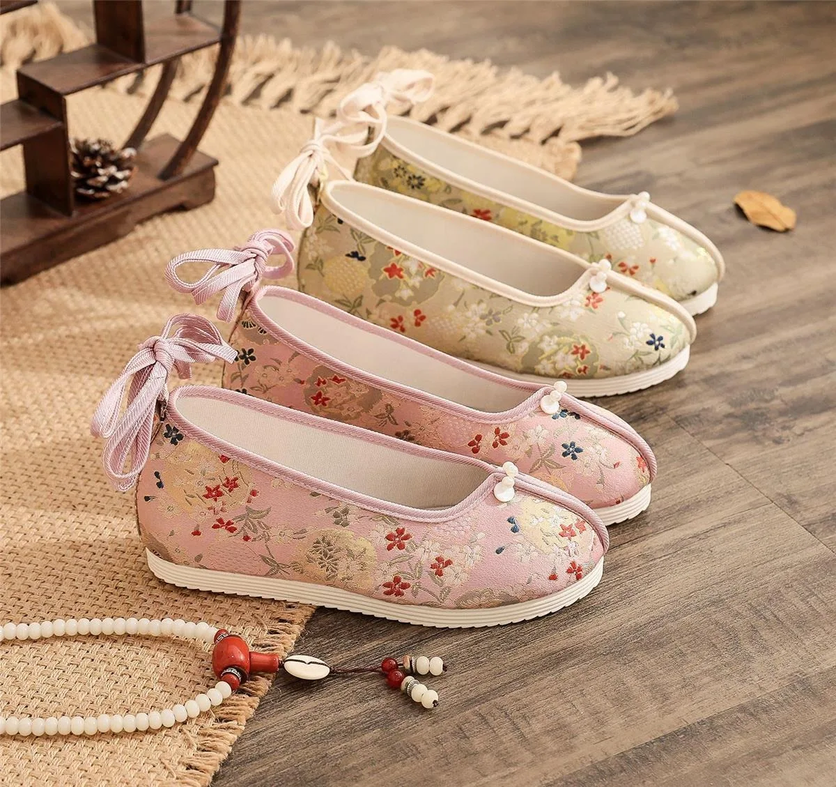 Round Toe Pearl Embroidered Hanfu Shoes Women Wedge Height Increase Ancient Style Dance Summer Han Element Shoes