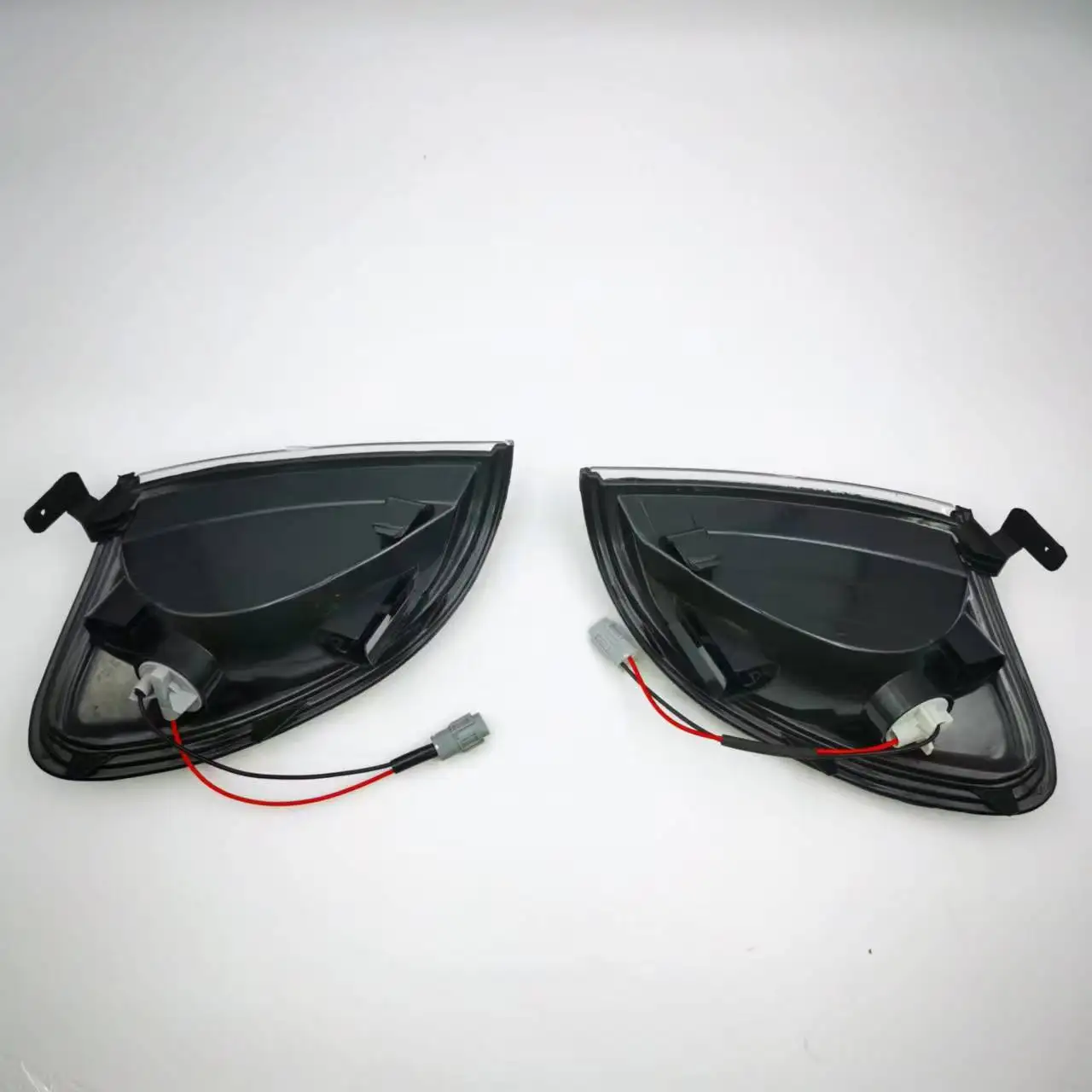 High Quality Turn Signal Lamp 4111030-2000 Left / 4111040-2000 Right For Zhongxing Grandtiger High Quality