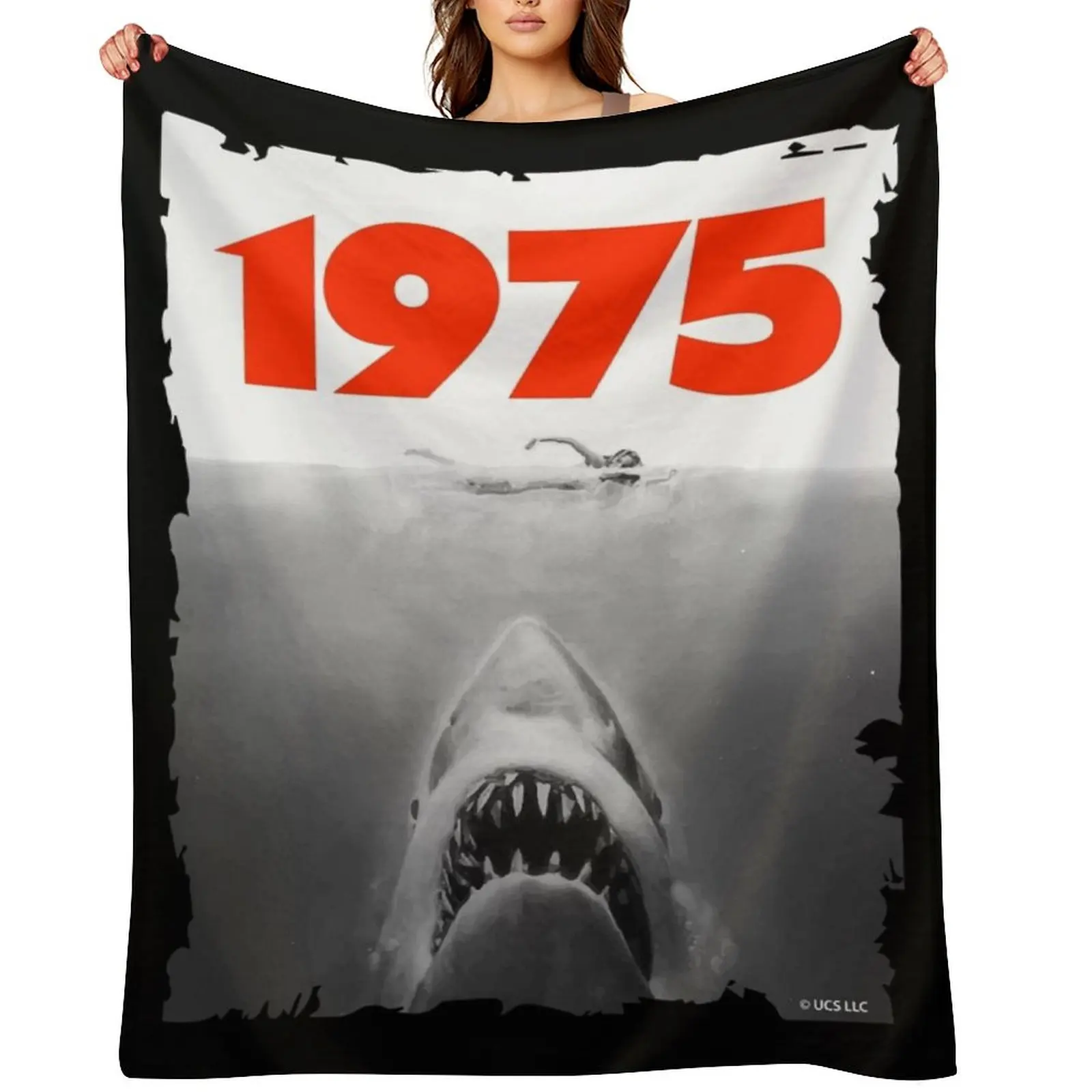 

Jaws 1975 fan art Throw Blanket Camping Soft Big Cute blankets and throws Blankets