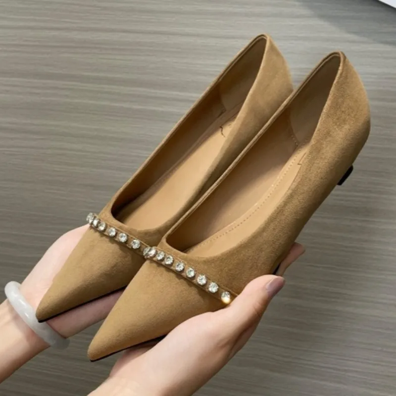 

Высококачественные туфли-лодочки из искусственной замши, женские роскошные дизайнерские туфли с кристаллами, модные офисные туфли на танкетке с острым носком и мягкой подошвой