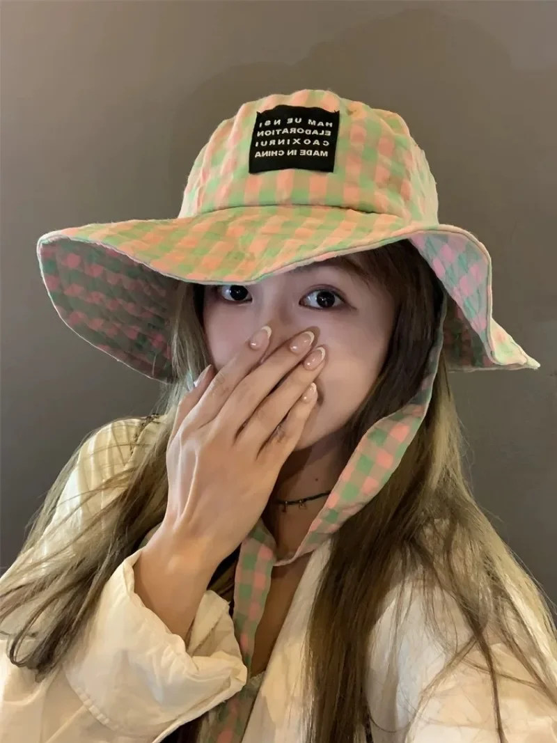 Ins Blogger Retro Plaid Tie Strap Eimer Hut Frauen Sommer Reise Vielseitig Fischer Hut Mädchen Mode Beliebte Breite Krempe Sonne Kappe – Detail 11