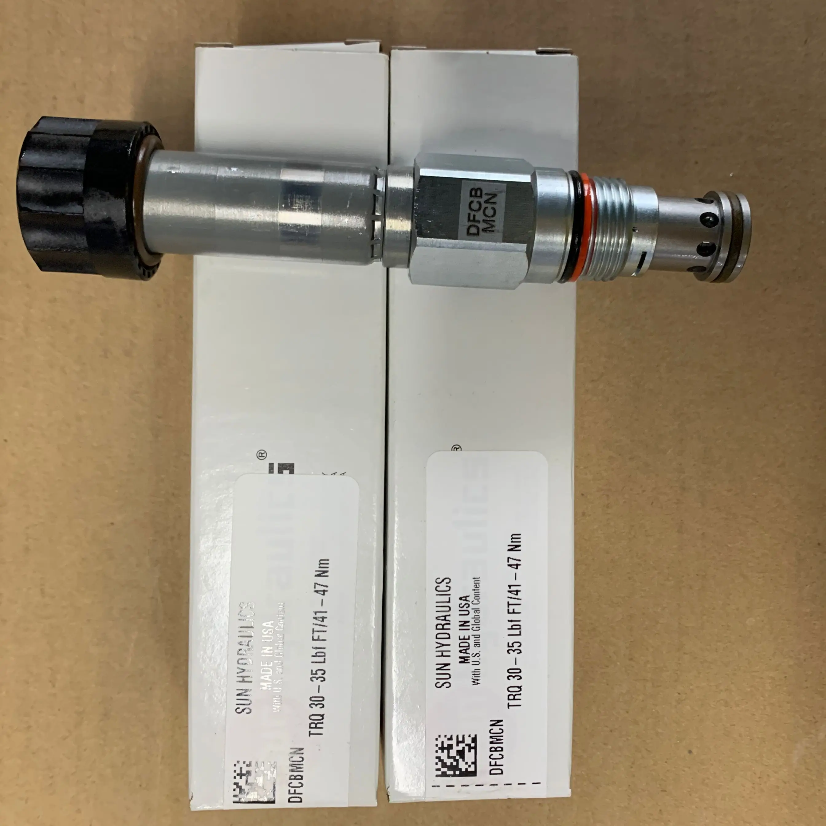 DFCBMCN DFCB-MCN DFCBMCN224 DFCB-MCN SUN الهيدروليكية المنشأ 2-way، 2-stage، صمام القفاز الاتجاهي الذي يعمل بالملف اللولبي - التدفق 2-1