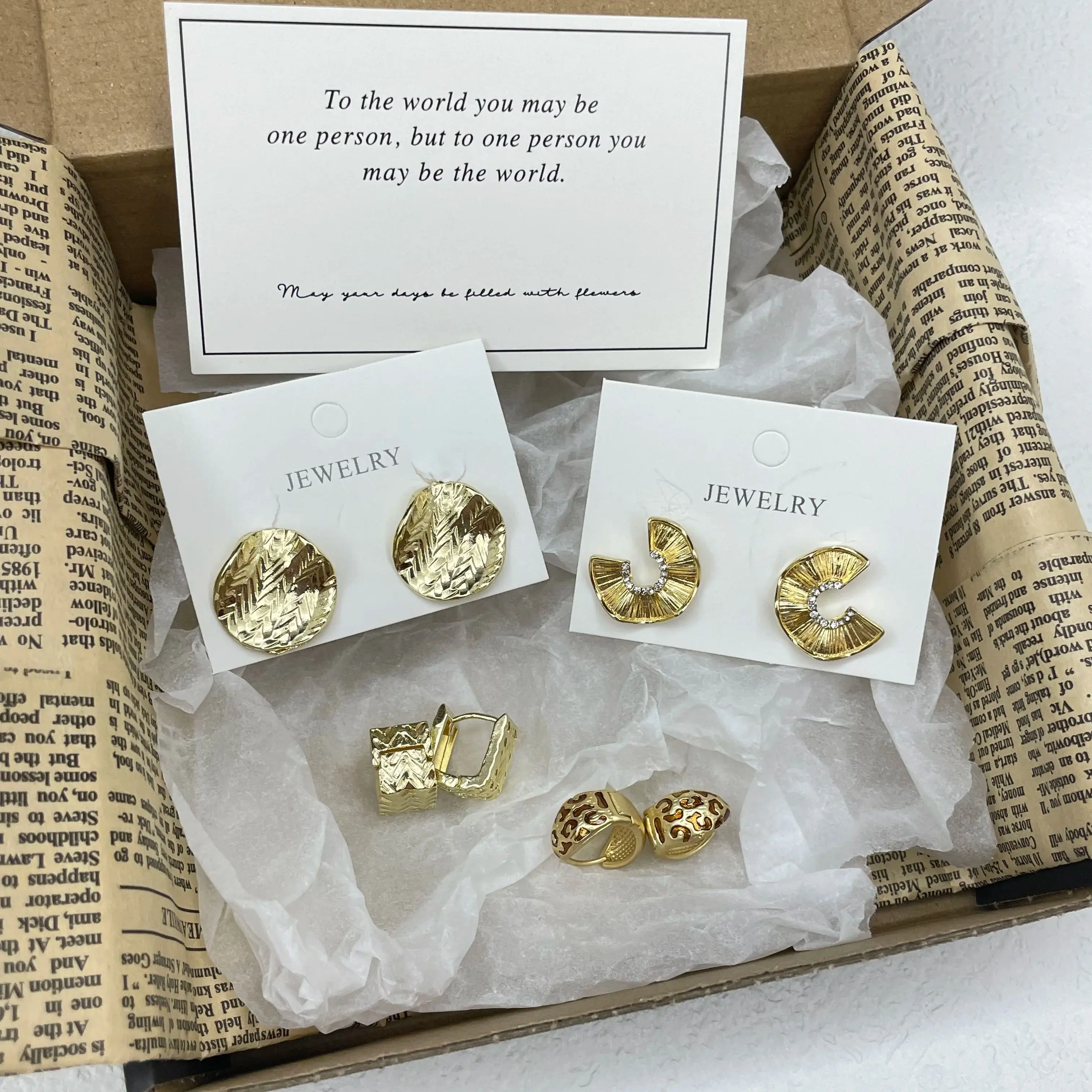 

Gold Leopard Print Earrings, Irregular Texture Stud Earrings for Women,New Luxury Vintage Elegant Earrings for date party gifts