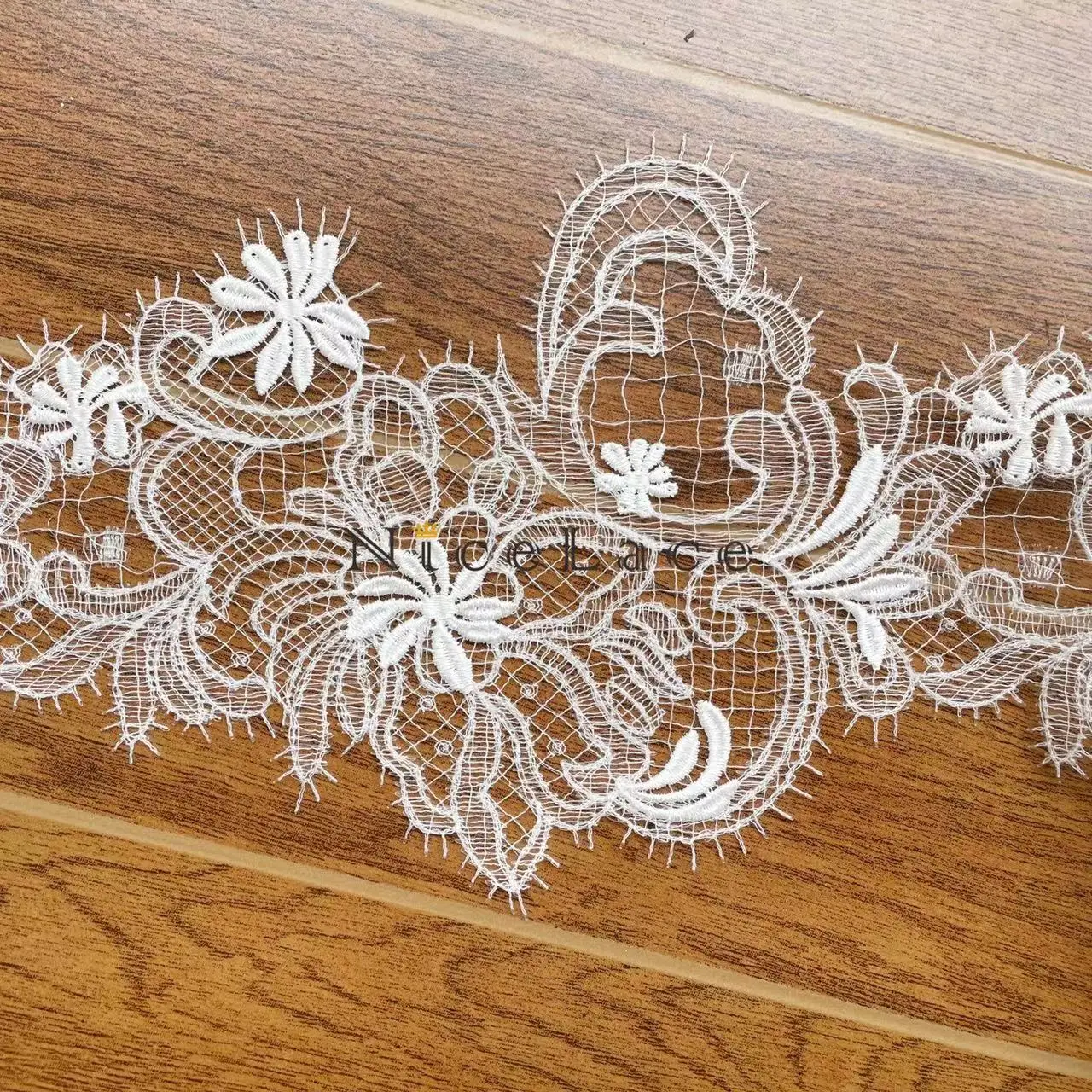 

5Yard/Lot 18cm Delicate Good Quality Embroidered Lace Trims Ribbon For Bridal Dresses Head Veils And Garments Accessories