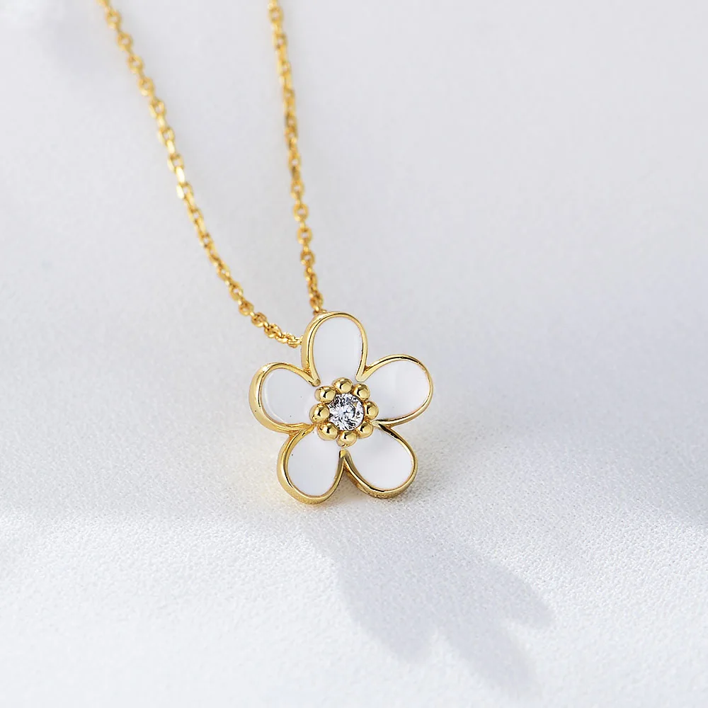 White Enamel Charm Flower Necklace Nice Gold Plated 925 Unique Design Necklace Jewelry