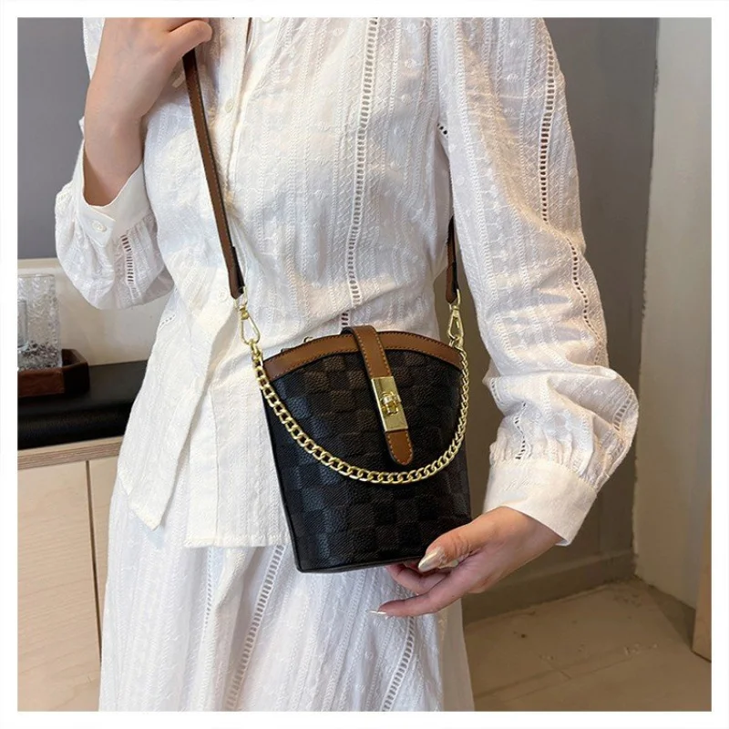 

Luxury Tote Bag With Classic Paris Fashion And Elegant Leather Perfect For Stylish Women Messenger Purse Style