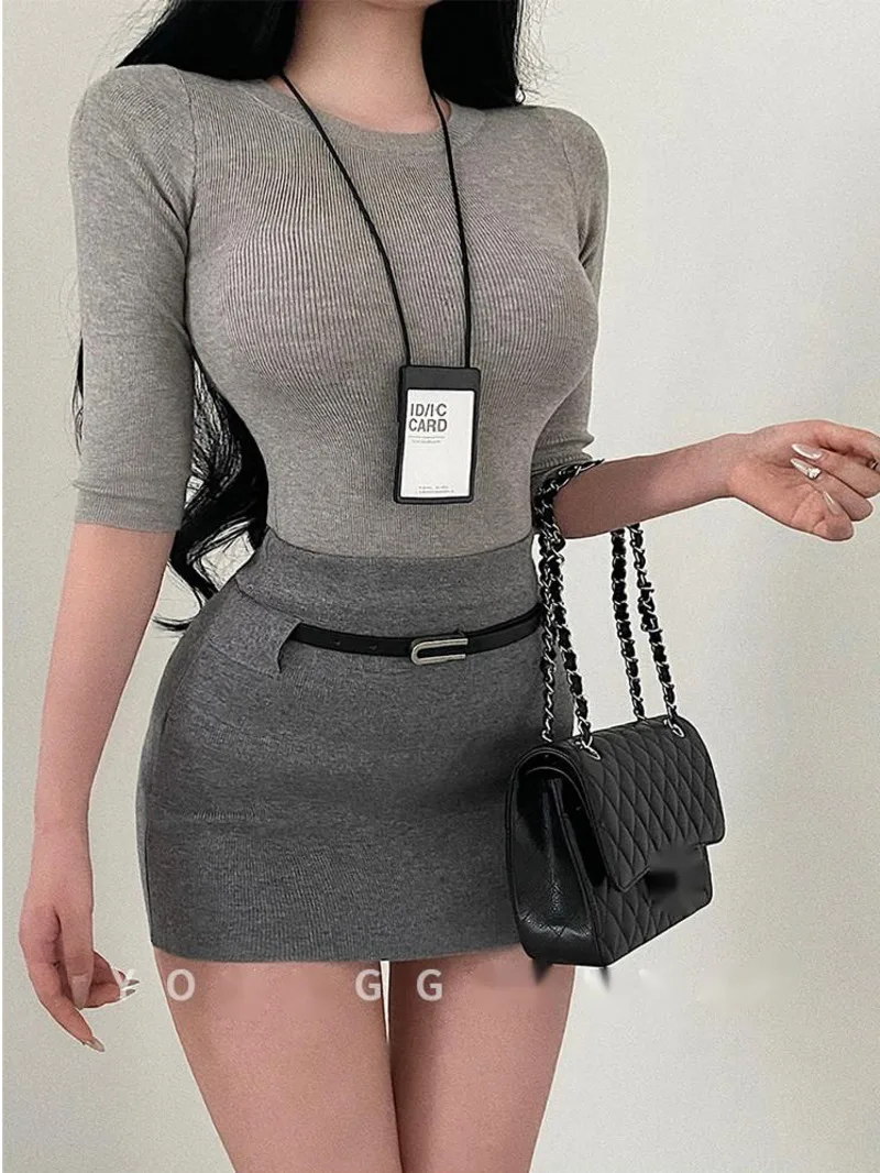 

Korean Style Pure Desire Round Neck Stretch Slim Fit Short Seven-Sleeve Knitted Top Fashion Women Tees T Shirt 2025 New YXA6