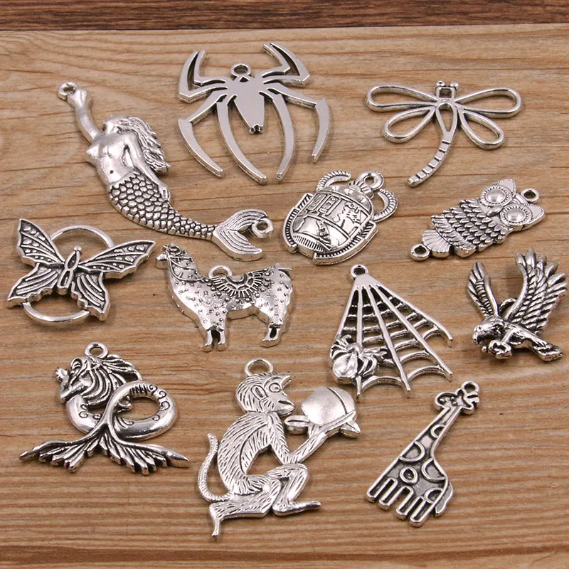 10pcs 12 Styles 2022 Spider Beetle Butterfly Owl Fish Charms Animal Pendants Handmade Decoration Vintage For DIY Jewelry Making