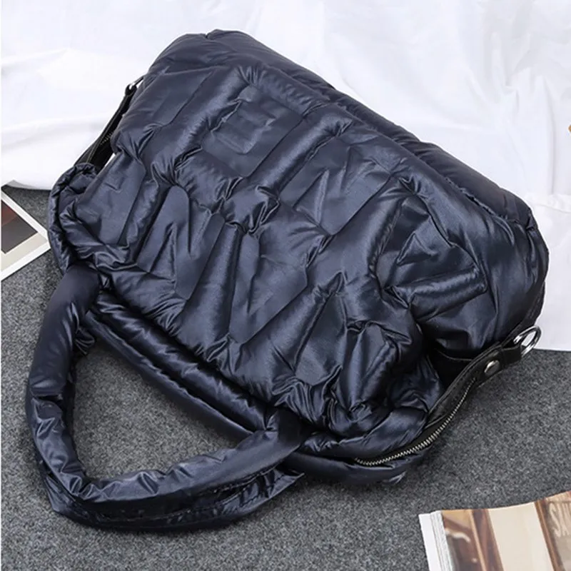 2023 New Winter Large Down Bag Space Cotton Luxury Handbags Women Designer Ladies Messenger Bag Mujer Bolsos Sac A Main Femme