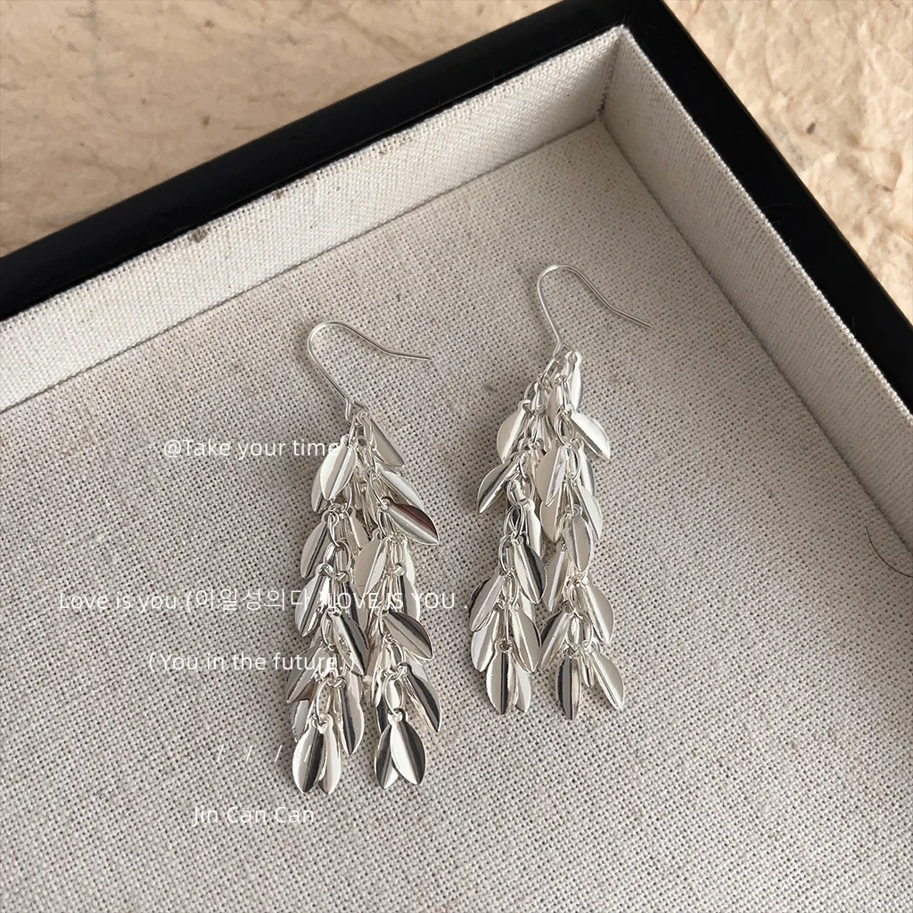 

Sparkling Leaves Tassel Temperament Earrings Ins Glossy Metal Wheat Earrings Premium Jewelry Factory