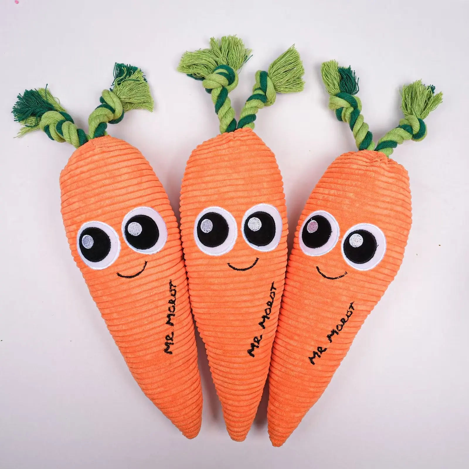 Madden Dog Toy Pet Carrot Plush Toy Vegetable Chew Toy for Small Medium Large Dogs Pet Sound Playing Toy Dog Accessories