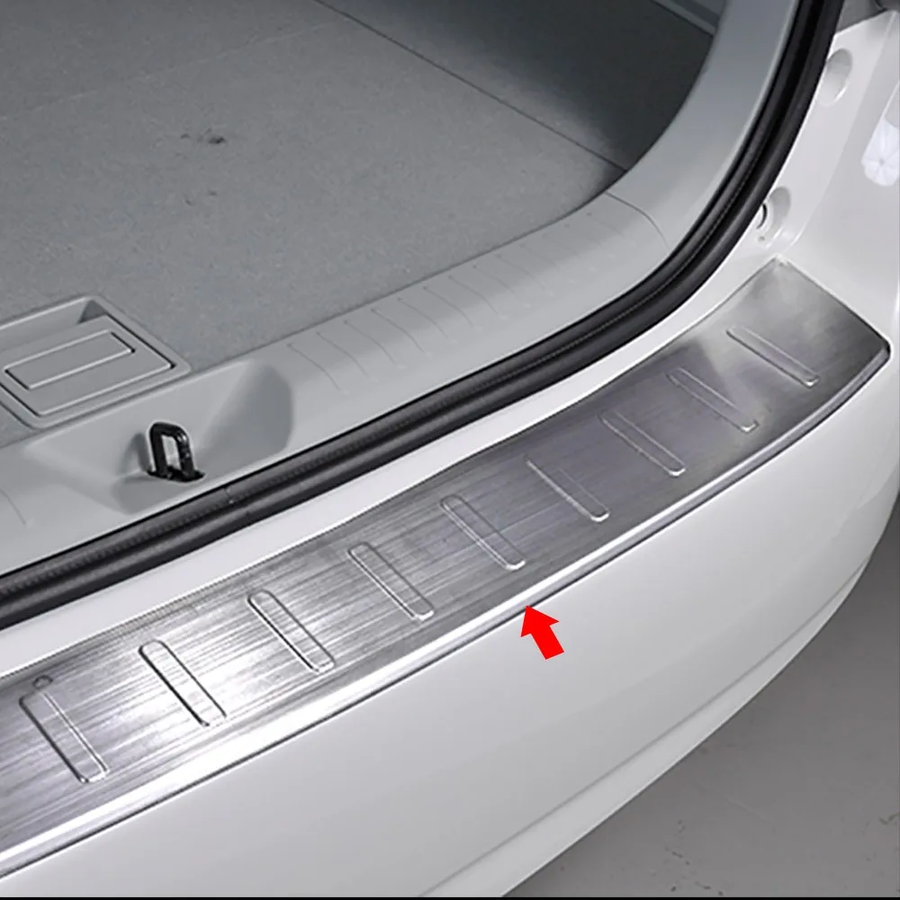 SUS304 Stainles Steel Rear Bumper Protector Sill Molding Trims Cover Car Styling Accessories For Toyota Prius Alpha ZVW40 V