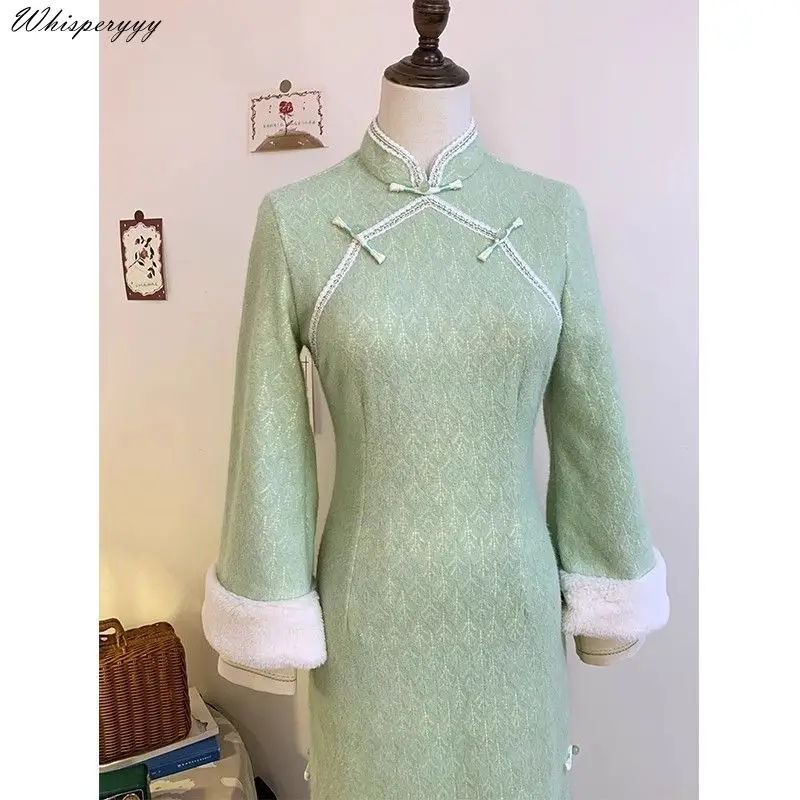 Qipao wanita baru musim gugur dan musim dingin 2023 wol gaya Vintage elegan yang dipertebal lengan panjang gaun malam tradisi Cheongsam