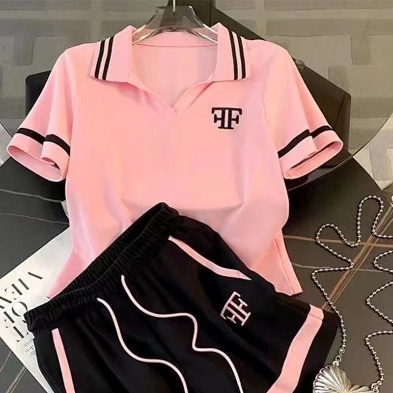 أزياء Athleisure أزياء قطعتين دعوى الصيف كل مباراة المرقعة إلكتروني قصيرة الأكمام بدوره إلى أسفل طوق فضفاض مطابقة مجموعات