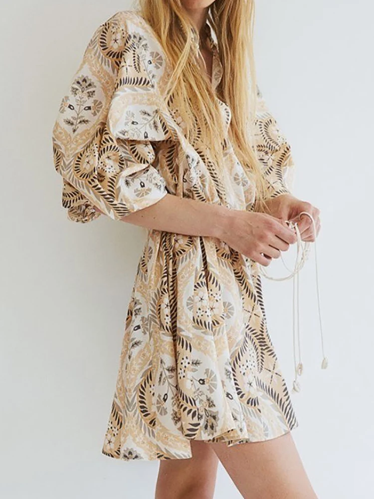 เดรสลายดอกไม้สไตล์วันหยุด แฟชั่นคอตั้ง แขนยาว ทรงหลวม สไตล์โบฮีเมียน สำหรับใส่ไปเที่ยวทะเล รุ่นใหม่ปี 2026 ชุดเดรสผู้หญิงสไตล์โบฮีเมียนสำหรับวันหยุด