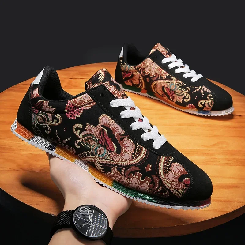 

Trend Men's Casual Shoes Exquisite Embroidery Sneakers High End Designer Board Shoes for Man Comfort Walking Shoe Zapatos Hombre