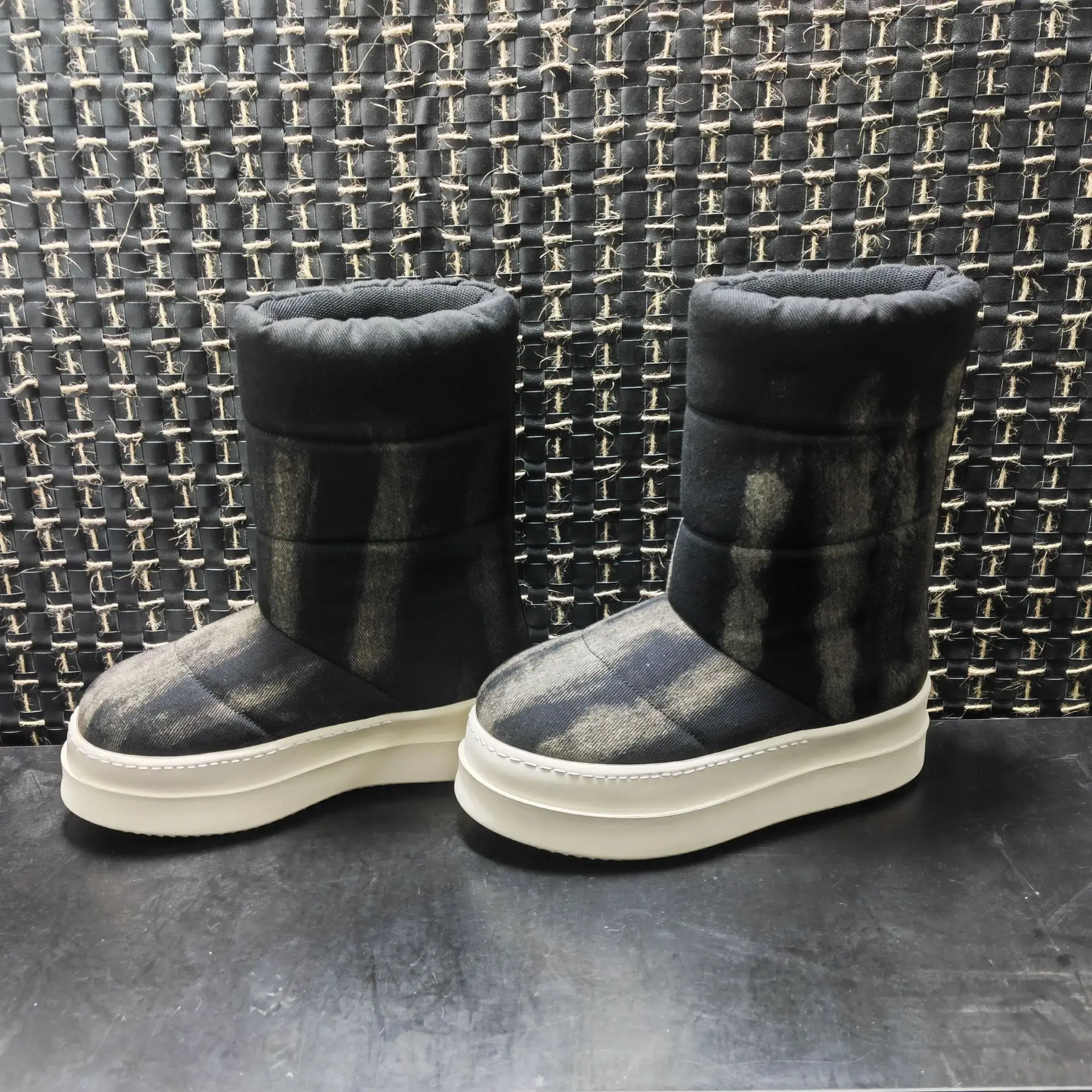 Men's and women's thick soled cotton boots, new fashionable and personalized thick cloth boots, warm midsole snow boots