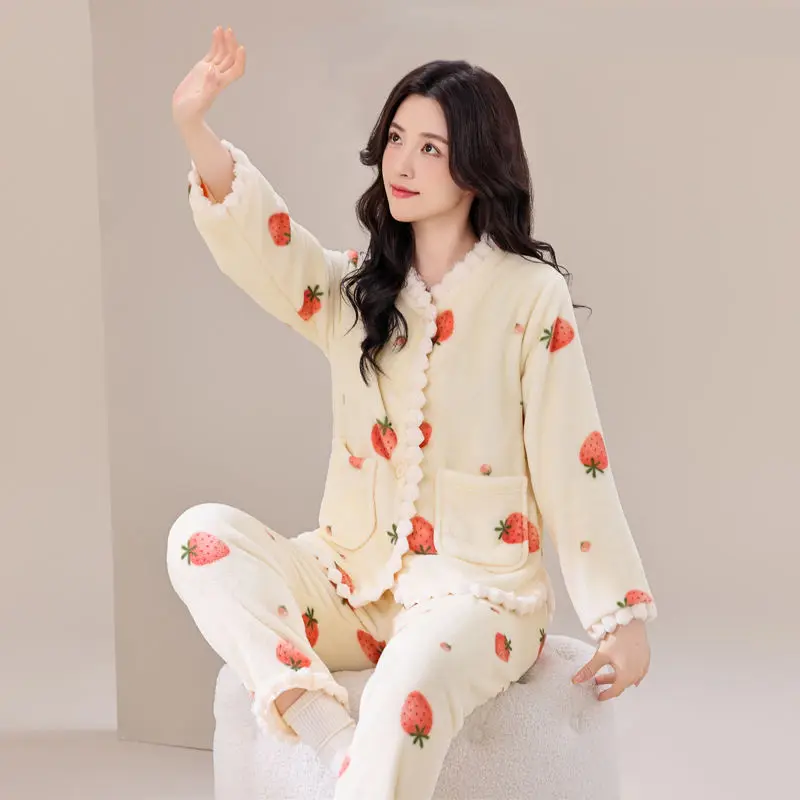 

Strawberry Coral Fleece Pajamas Women's Warm and Thickened Can Be Worn Outside The Korean Version of Slim Flannel Loungewear Set