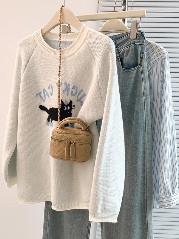 

Casual round Ne Overhead Knitted Sweater Large Size Faionable Anti-Aging Cartoon Embroidery Warm Winter Outerwear