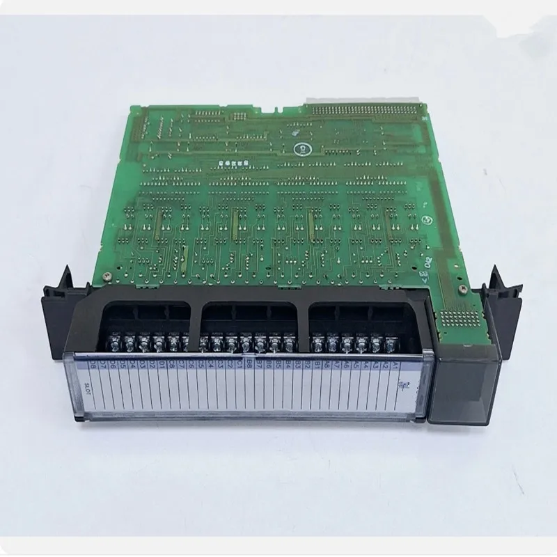 

New Original Central Processing Unit IC752CGE301 IC752CMI201 IC752CMO201 IC752COM201 IC752COM202 IC752CSI201 IC752DDZ000