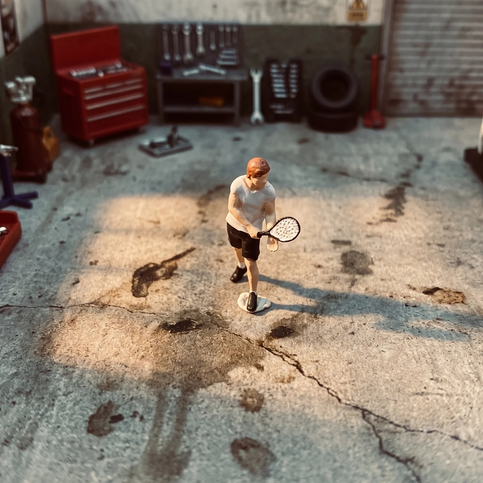 Miniature Tennis Player with Racket Detailed Tennis Player Figure Miniature Figure Model Decorative Diorama Piece Proportional