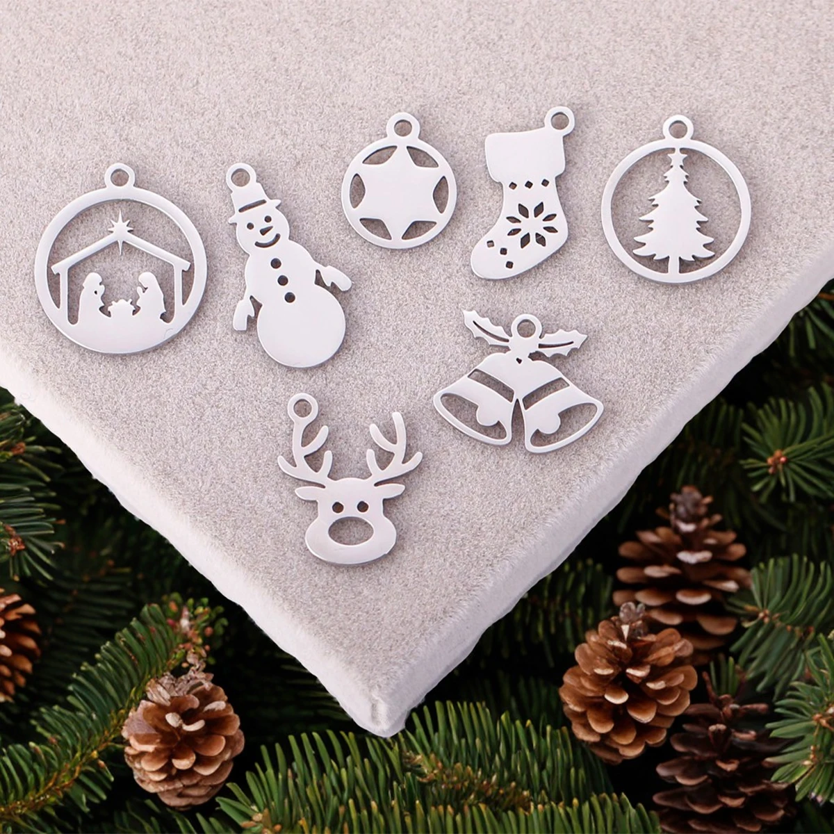 Harong Stainless Steel Christmas Pendant Snowman Elk Snowflake Tree DIY Charms Accessories Jewelry Gifts for Women Men 2 Colors image 2