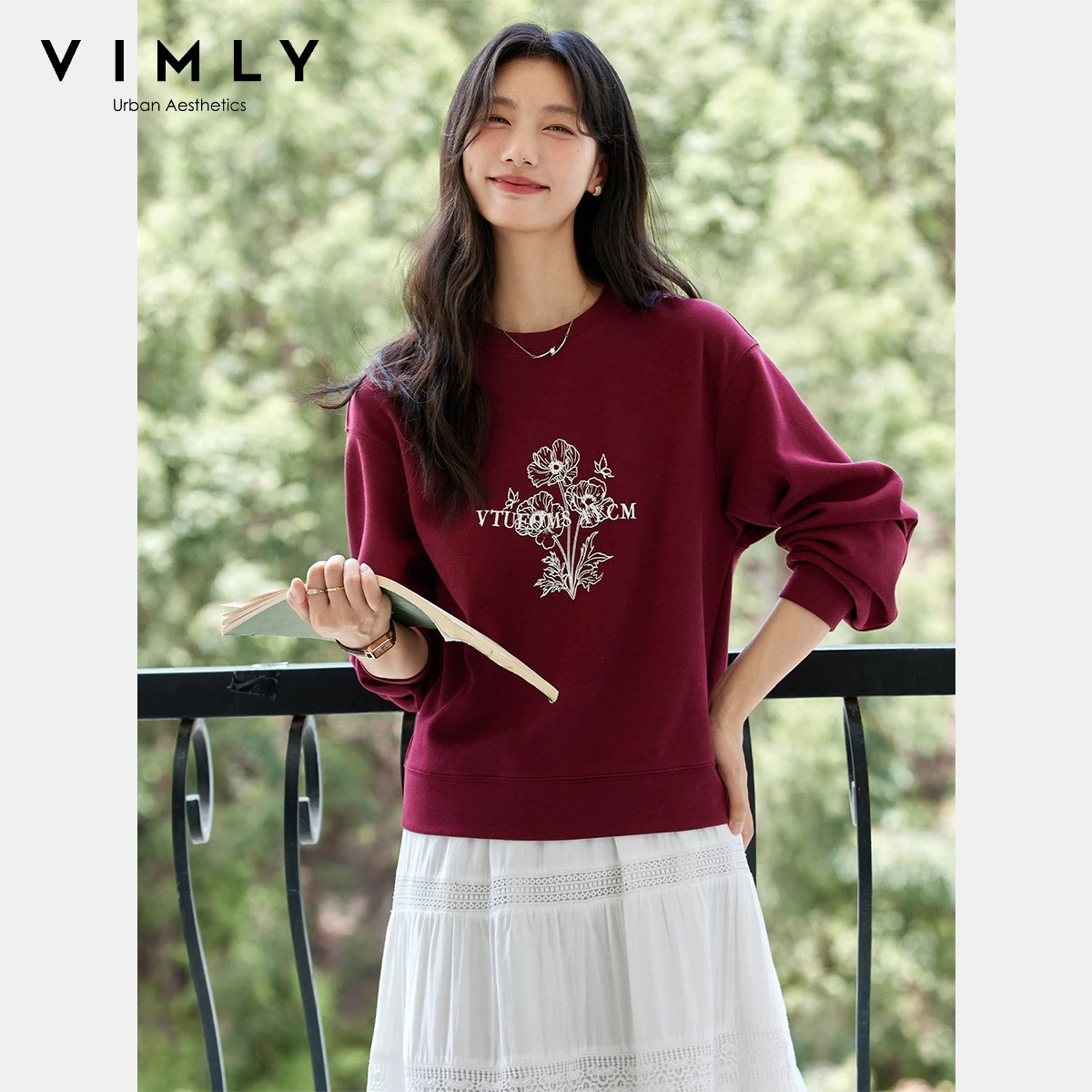 

VIMLY Woman Sweatshirts Red Floral Embroider Round Neck Long Sleeve Tops Autumn 2025 New Knitted Loose Sweatshirts Female A2102