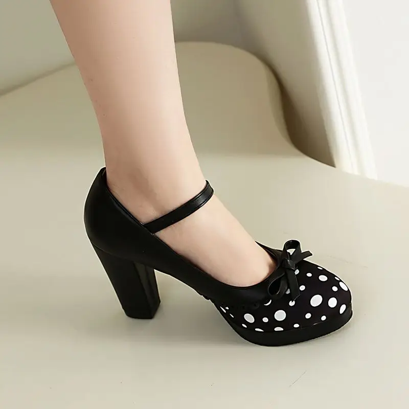 

ORCHALISA Милые туфли-лодочки для девочек с круглым носком на массивном каблуке 8,5 см, платформа 1,5 см, ремешок с пряжкой и бантом, большие размеры 47 48, смешанные туфли для свиданий