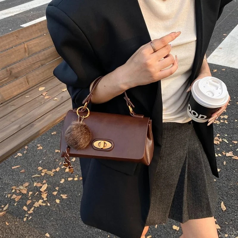 

Ladies Shoulder Bag Made Of Adder-Print Leather Boasting Trendy Tirana Spacious Soft Daily Refined Look​