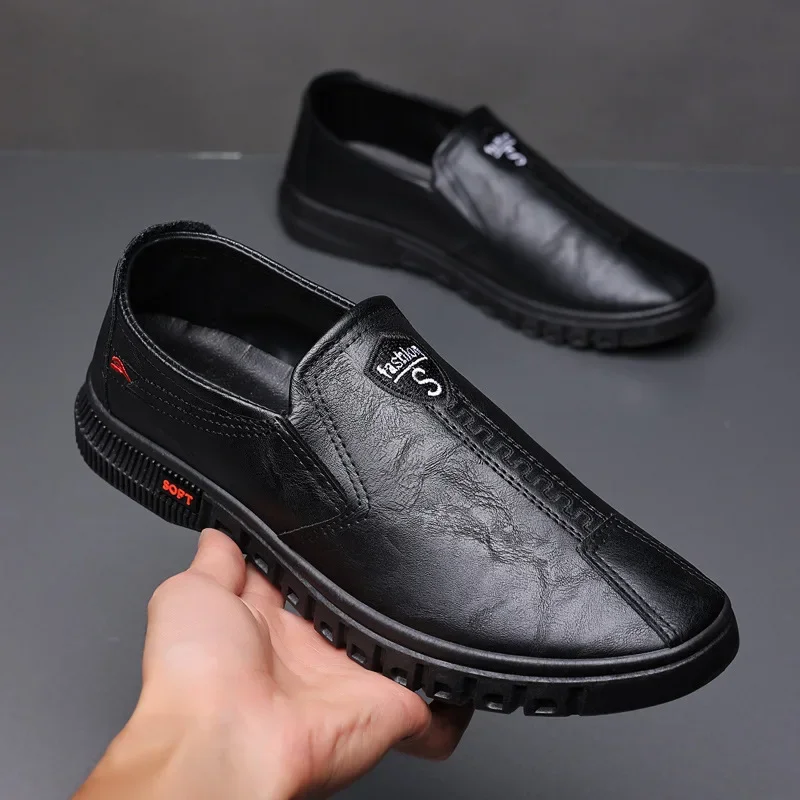 2024 Mens Leather Loafers Non Slip Walking Flats Breathable Outdoor Slip on Casual Shoes for Male Work Office Driving Sneakers