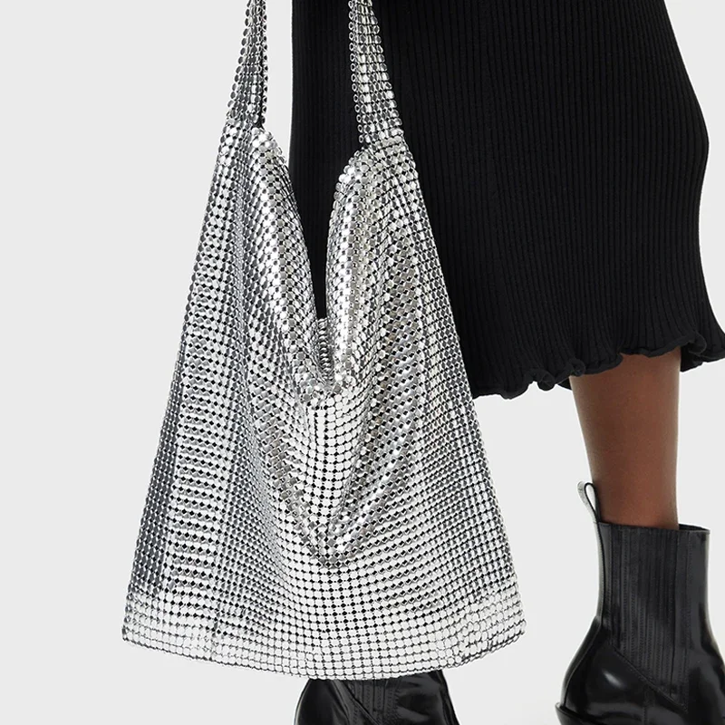 

Fashion Metal Mesh Women Shoulder Bags Designer Silver Handbag Shinny Wide Strap Evening Bag Glitter Large Tote Party Purse 2023