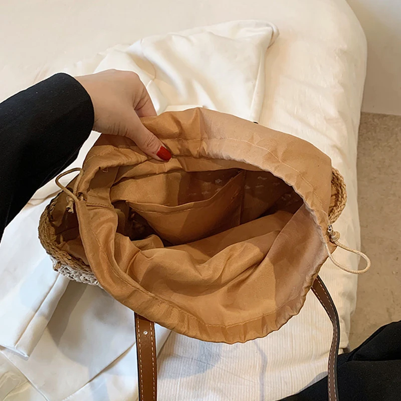 New Leather Handle Hollowed Out Handmade Straw Bag With High-quality Seaside Vacation Shoulder Portable Beach Bag