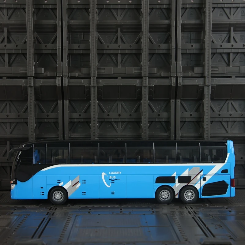 

Модель бизнес-автобуса из сплава металла в масштабе 1:30 со звуковыми и световыми эффектами, открывающимися дверями, подходит для коллекционирования.