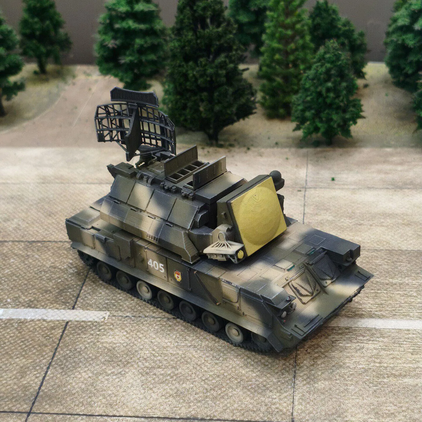 1/72 Russian Dohr M1 air defense missile launcher  , hand-painted finished model decorative ornament(Ships in 5-6 days)