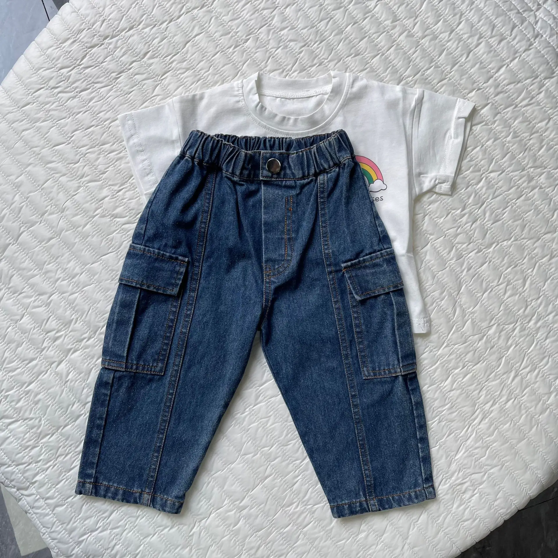 

2025 Spring New Baby Denim Trousers Solid Infant Boys Large Pocket Cargo Pants Girls Versatile Casual Pants Fashion Kids Jeans