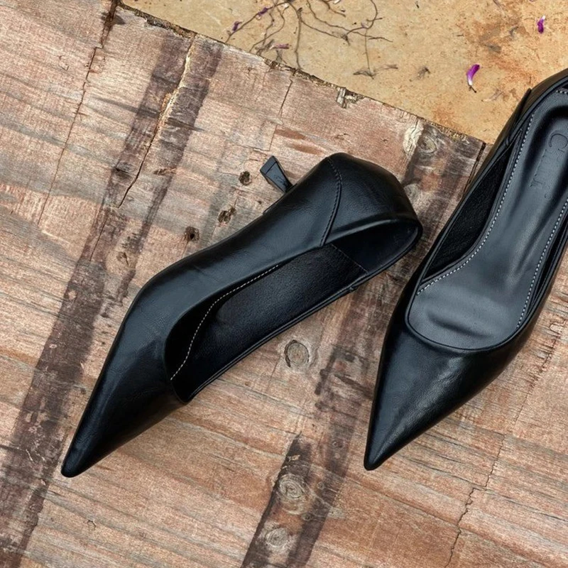 2026 Spring Vintage Women Leopard Pumps Shoes Fashion Pointed Toe Slip On Shoes Concise Office Lady Shoes