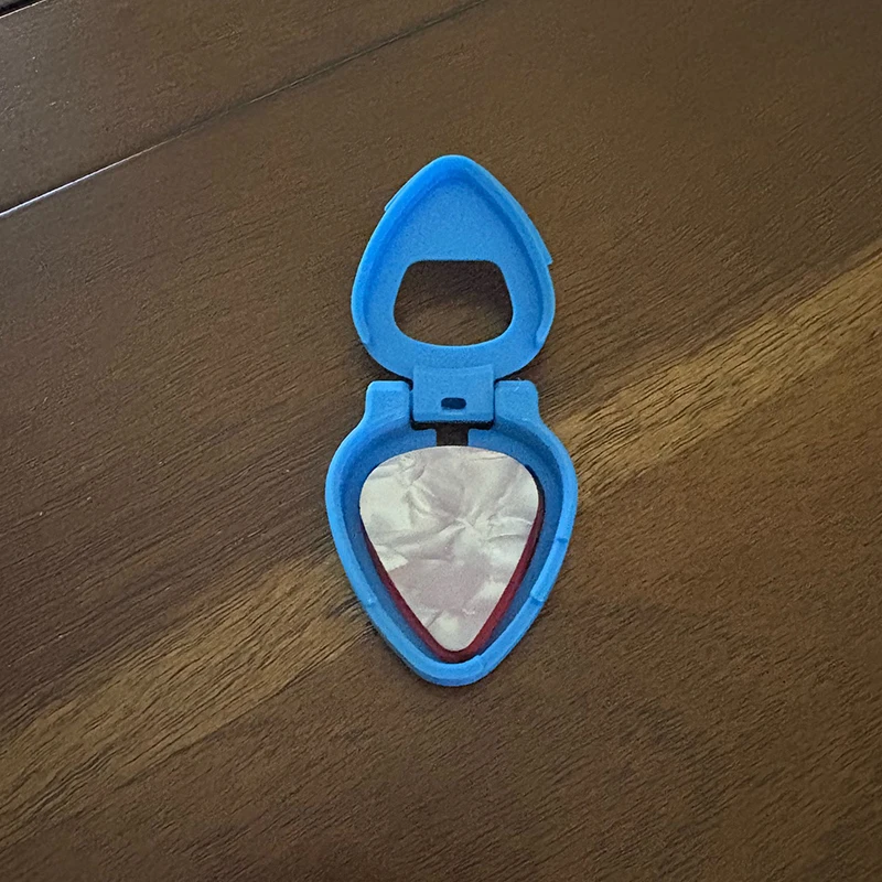 1/3 Buah Kotak Tempat Pick Gitar dengan Gantungan Kunci Plastik Portabel Bergaya untuk Gitaris, Hadiah Sempurna untuk Pecinta Musik Perjalanan Rumah