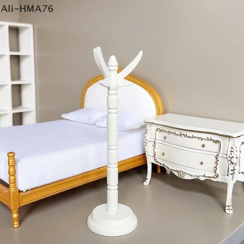 

1/12 Dollhouse Wood Mini Coat Rack Dollhouse Bedroom Furniture Decoration Dolls House Living Scene Ornament Kid Play Toys