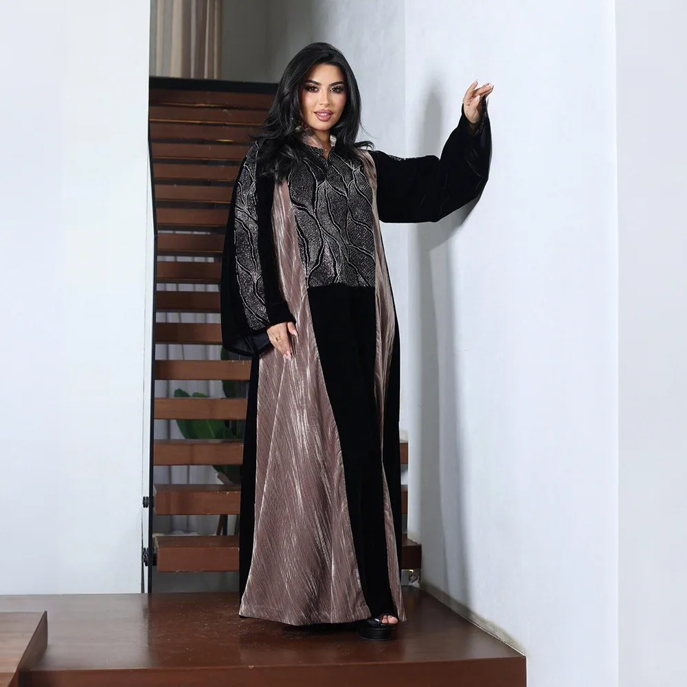 

Middle East Muslim 2026 New Fashion Women's Color-coded Elegant Casual Trendy Diamond Studded Long Sleeve Apliced Abaya Dress