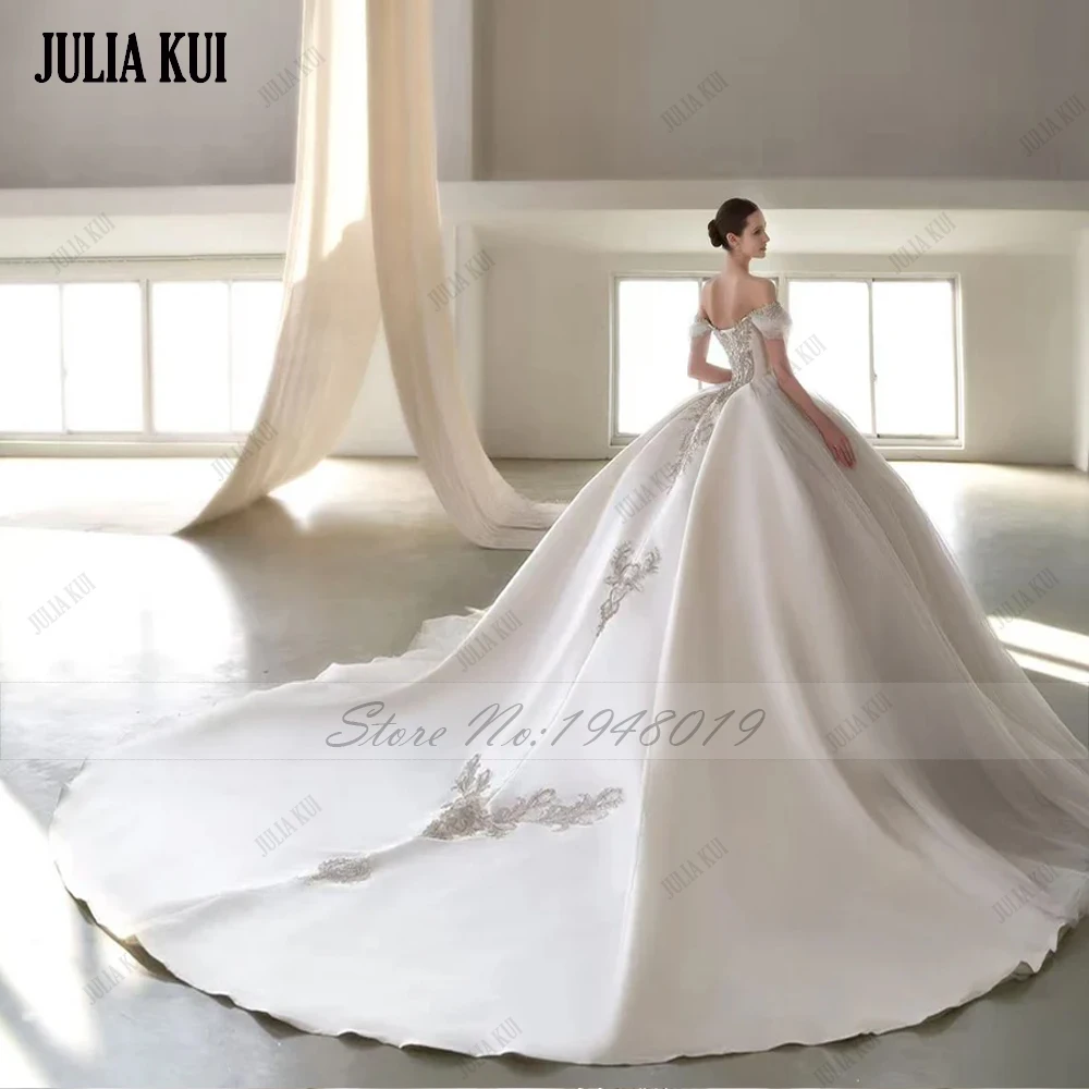 جوليا كوي مخصص خمر الساتان منتفخ الكرة ثوب فساتين الزفاف الديكور التطريز ذيل شابيل قبالة الكتف فساتين العروس #4