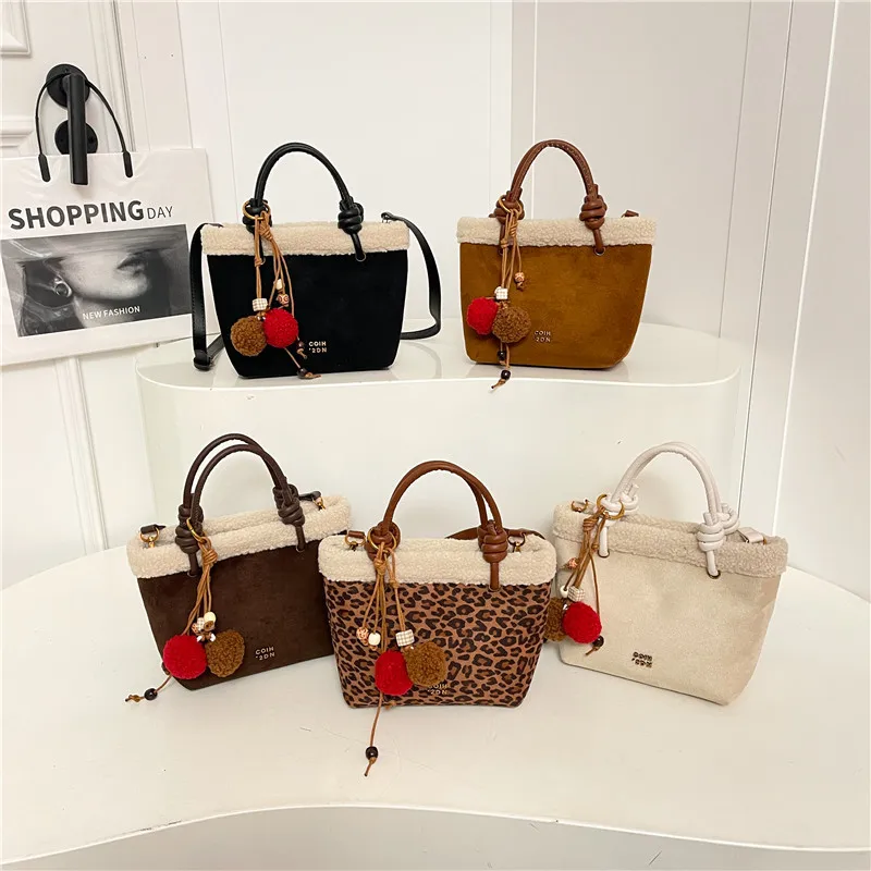 

Шикарная замшевая сумка-ведро в стиле ретро для женщин, сумка через плечо в корейском стиле с леопардовым принтом, уникальная сумка через плечо на осень 2025 года для поездок на работу