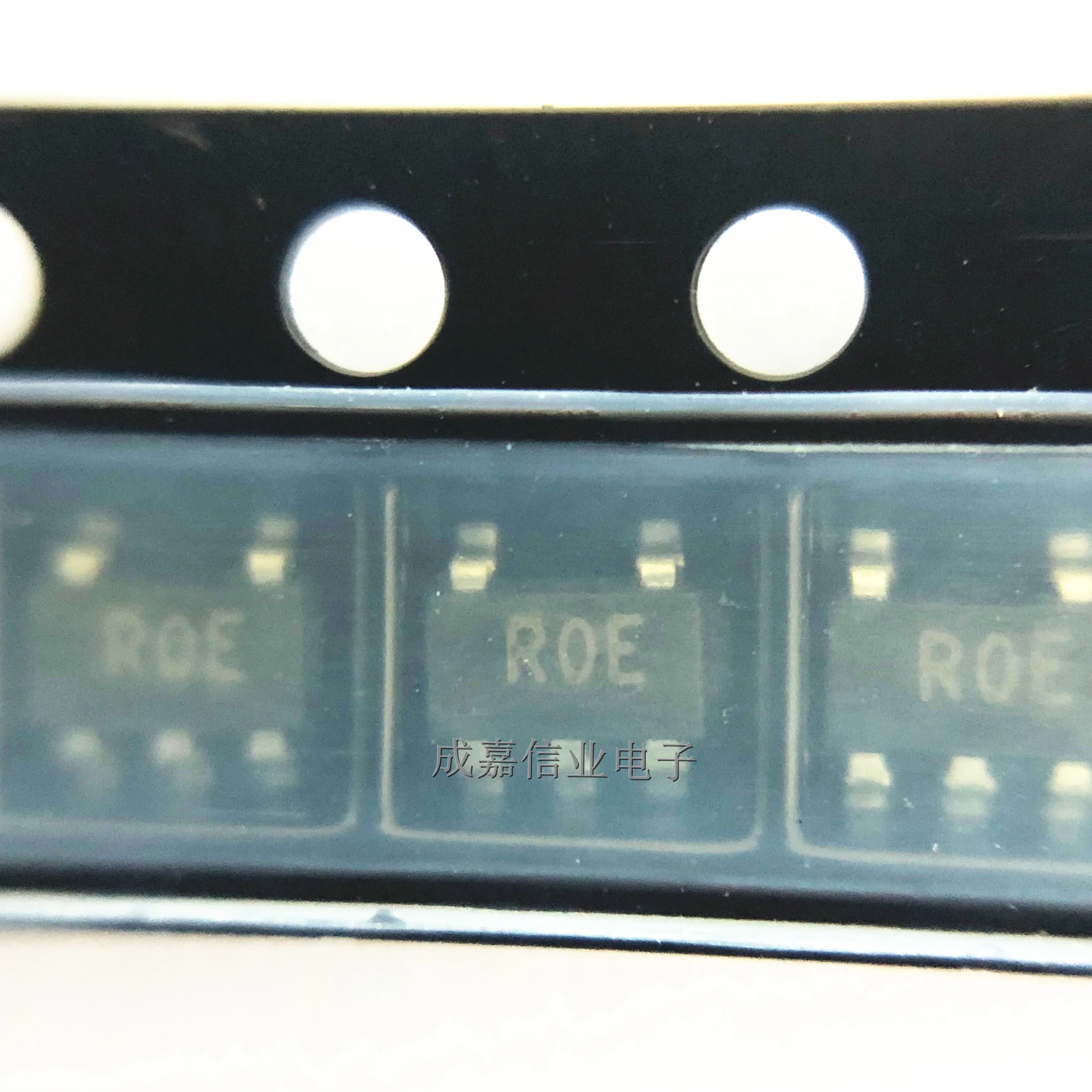 10pcs/Lot ADR361AUJZ-REEL7 SOT-23-5 MARKING;R0E ADR361AUJZ Voltage References Micropower reference with sink/source ca