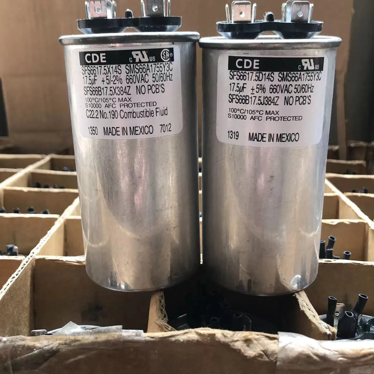American CDE 17.5UF 660V AC tube generator high-voltage filter oil-immersed electrodeless capacitor 51*98MM