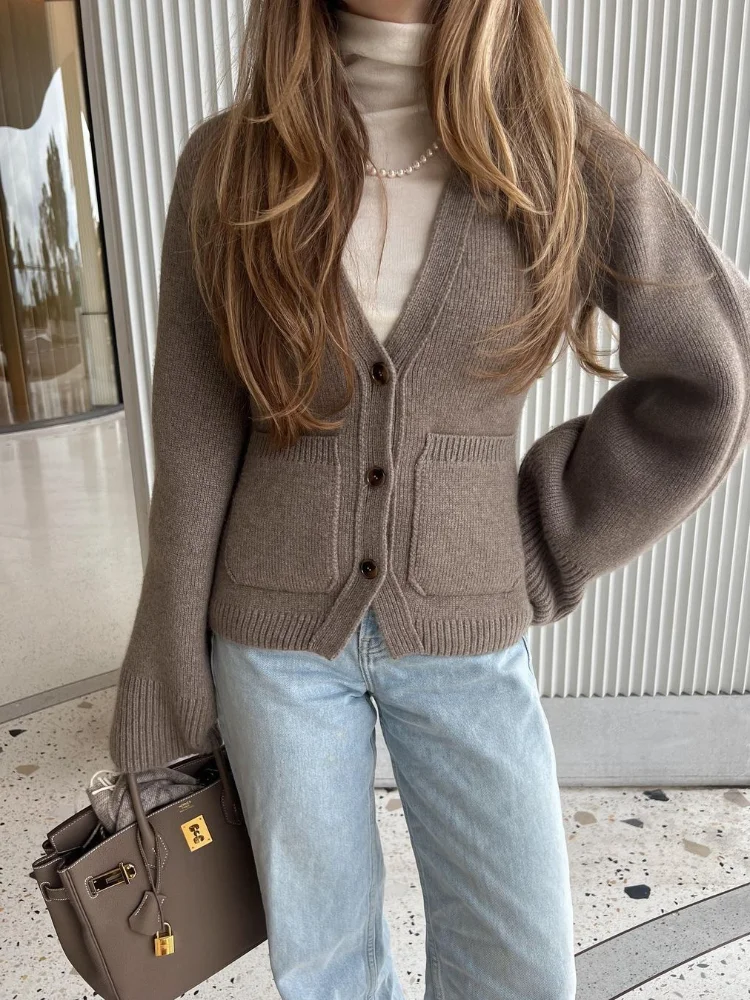 

Solid Color Knitted Women Cardigan Elegant V-neck Single Breasted Long Sleeves With Pocket Jumper New Autumn Commute Outwear ﻿