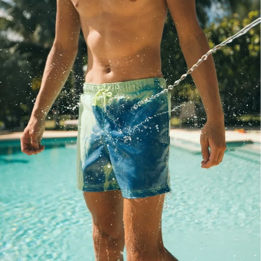 Nieuwe dikke kleurveranderende zwembroek heren groot formaat sneldrogende strandshorts temperatuurgevoelige zwemkleding plus UV-bescherming